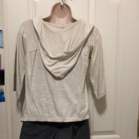 🌺 Cream Cardigan - Picture 3 of 7